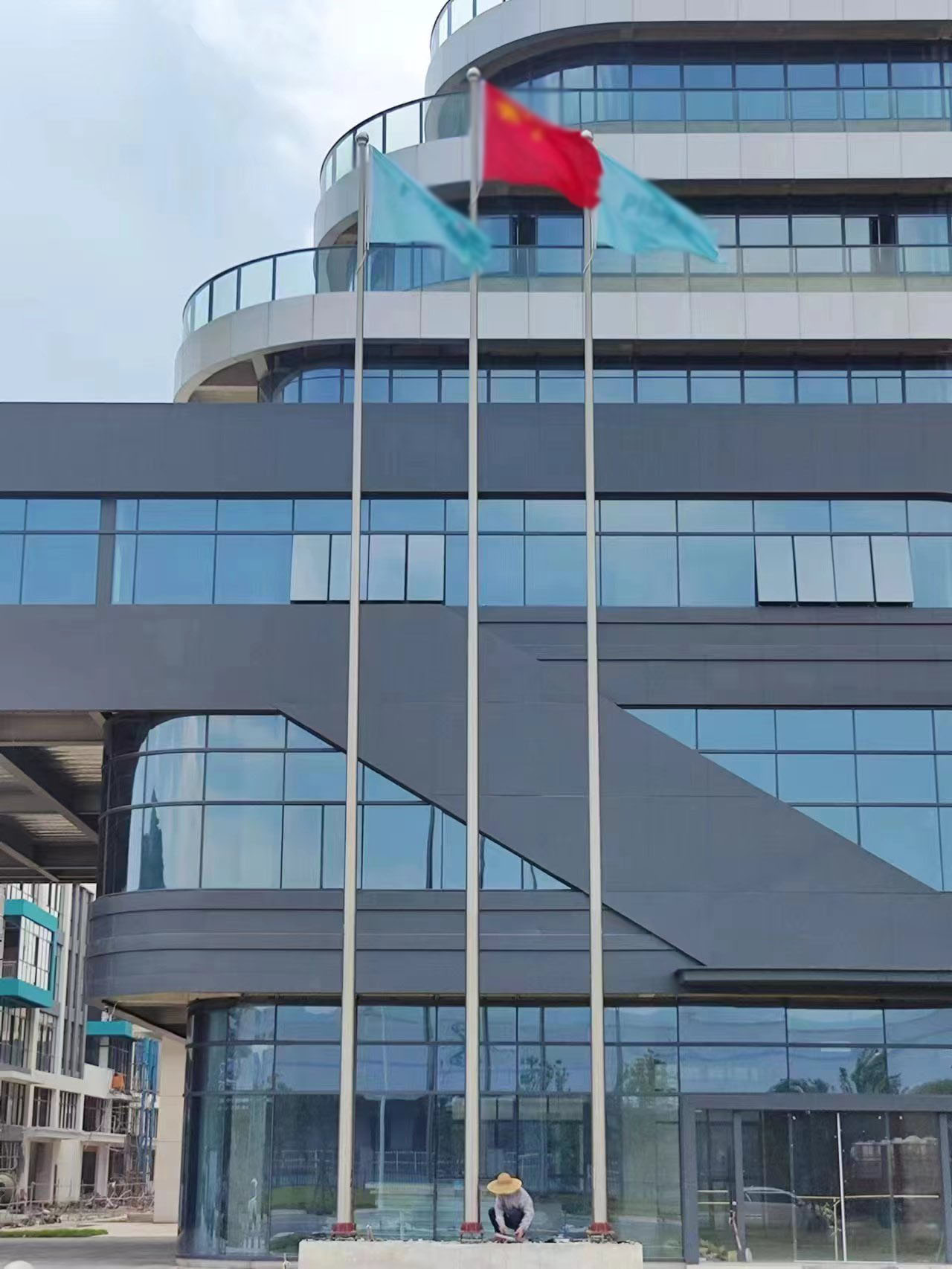 句容市不锈钢旗杆